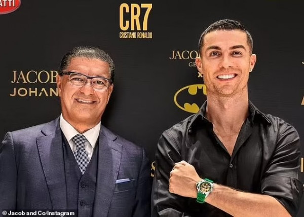 Jacob and Co Beri Cristiano Ronaldo Jam Tangan Miliaran Rupiah