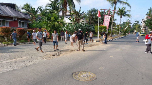 Tuntut Perbaikannya Jalan Dan Fasum Imbas Proyek Das Ampal Warga Perum Wika Balikpapan Datangi 1616