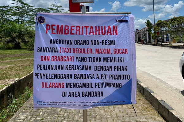 Larangan Bandara: Memahami Aturan dan Dampaknya pada Perjalanan Udara Anda Larangan Bandara: Memahami Aturan dan Dampaknya pada Perjalanan Udara Anda