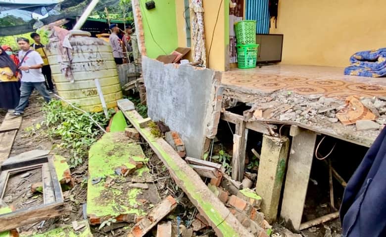 Belasan Rumah di Tarakan Rusak akibat Gempa | KoranKaltara.com